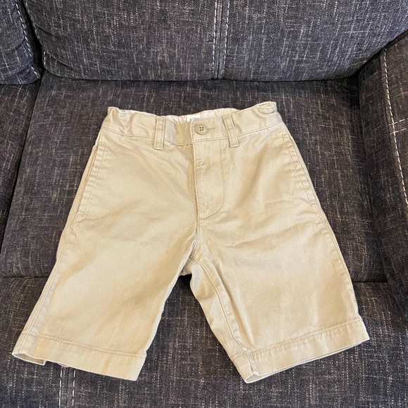 GAP kids khaki shorts, size 6 - Picture 6 of 6